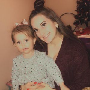 Meet your Posher, Chloe